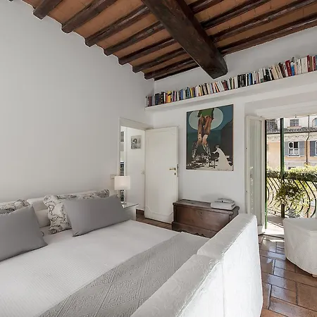 Condotti - 60 Mt From Spanish Steps *