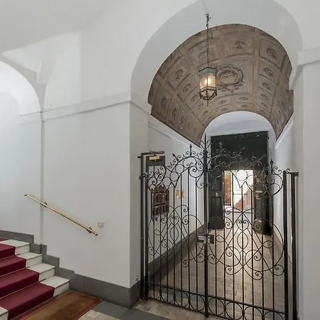 Condotti - 60 Mt From Spanish Steps *