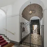 Condotti - 60 Mt From Spanish Steps *
